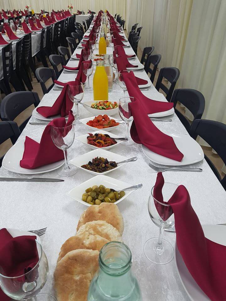 שולחנות ערוכים